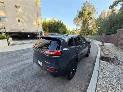 2017 Jeep Cherokee Trailhawk - Photo 5 - Los Angeles, CA 90025