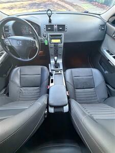 2010 Volvo S40 2.4i - Photo 12 - Los Angeles, CA 90025