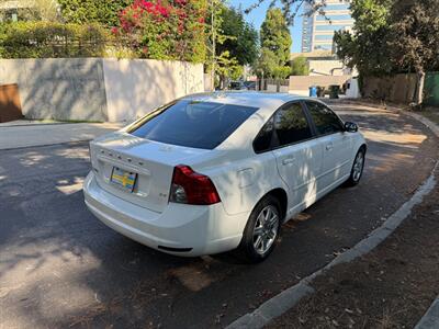 2010 Volvo S40 2.4i - Photo 6 - Los Angeles, CA 90025