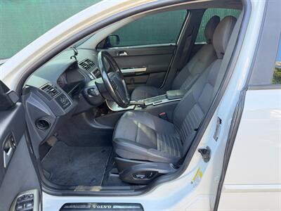 2010 Volvo S40 2.4i - Photo 11 - Los Angeles, CA 90025
