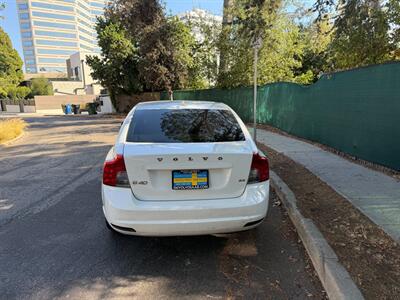 2010 Volvo S40 2.4i - Photo 8 - Los Angeles, CA 90025