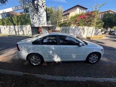 2010 Volvo S40 2.4i - Photo 7 - Los Angeles, CA 90025