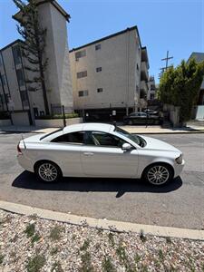 2009 Volvo C70 T5 - Photo 4 - Los Angeles, CA 90025