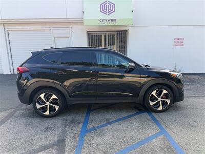 2017 Hyundai TUCSON Limited - Photo 4 - Los Angeles, CA 90025