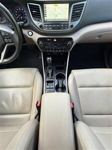 2017 Hyundai TUCSON Limited - Photo 11 - Los Angeles, CA 90025