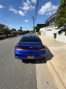 2022 Hyundai ELANTRA Hybrid Blue   - Photo 6 - Los Angeles, CA 90025