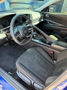 2022 Hyundai ELANTRA Hybrid Blue   - Photo 11 - Los Angeles, CA 90025