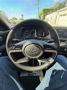 2022 Hyundai ELANTRA Hybrid Blue   - Photo 10 - Los Angeles, CA 90025