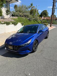2022 Hyundai ELANTRA Hybrid Blue   - Photo 1 - Los Angeles, CA 90025