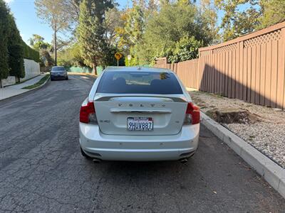 2011 Volvo S40 T5 R-Design - Photo 9 - Los Angeles, CA 90025