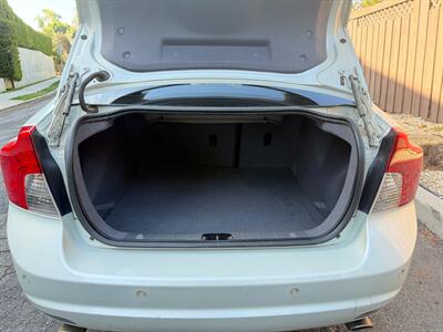 2011 Volvo S40 T5 R-Design - Photo 10 - Los Angeles, CA 90025