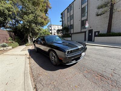 2019 Dodge Challenger SXT - Photo 3 - Los Angeles, CA 90025