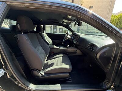 2019 Dodge Challenger SXT - Photo 12 - Los Angeles, CA 90025