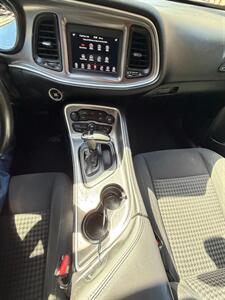 2019 Dodge Challenger SXT - Photo 10 - Los Angeles, CA 90025