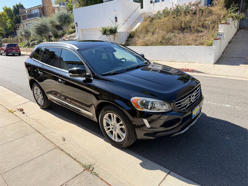 2016 Volvo XC60 T5 Drive-E Platinum   - Photo 1 - Los Angeles, CA 90025