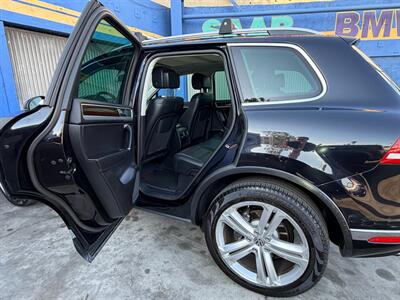2016 Volkswagen Touareg VR6 Sport - Photo 20 - Los Angeles, CA 90025