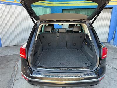 2016 Volkswagen Touareg VR6 Sport - Photo 10 - Los Angeles, CA 90025