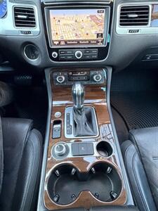 2016 Volkswagen Touareg VR6 Sport - Photo 14 - Los Angeles, CA 90025