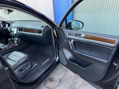 2016 Volkswagen Touareg VR6 Sport - Photo 16 - Los Angeles, CA 90025