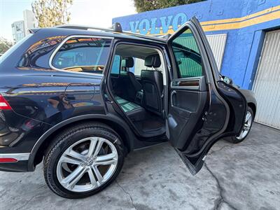 2016 Volkswagen Touareg VR6 Sport - Photo 19 - Los Angeles, CA 90025