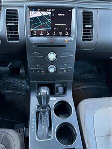 2019 Ford Flex SEL - Photo 14 - Los Angeles, CA 90025