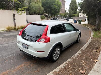2011 Volvo C30 T5 R-Design - Photo 7 - Los Angeles, CA 90025
