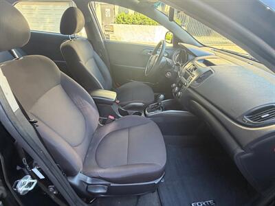2013 Kia Forte EX - Photo 15 - Los Angeles, CA 90025