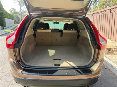 2010 Volvo XC60 T6 - Photo 9 - Los Angeles, CA 90025