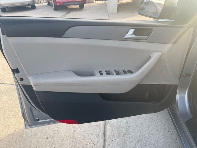 2017 Hyundai SONATA - Photo 4 - Phoenix, AZ 85006