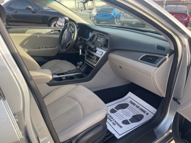 2017 Hyundai SONATA - Photo 5 - Phoenix, AZ 85006