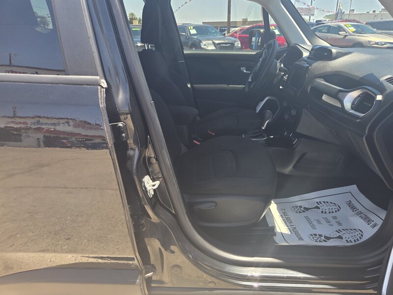 2018 Jeep Renegade Latitude - Photo 11 - Phoenix, AZ 85006