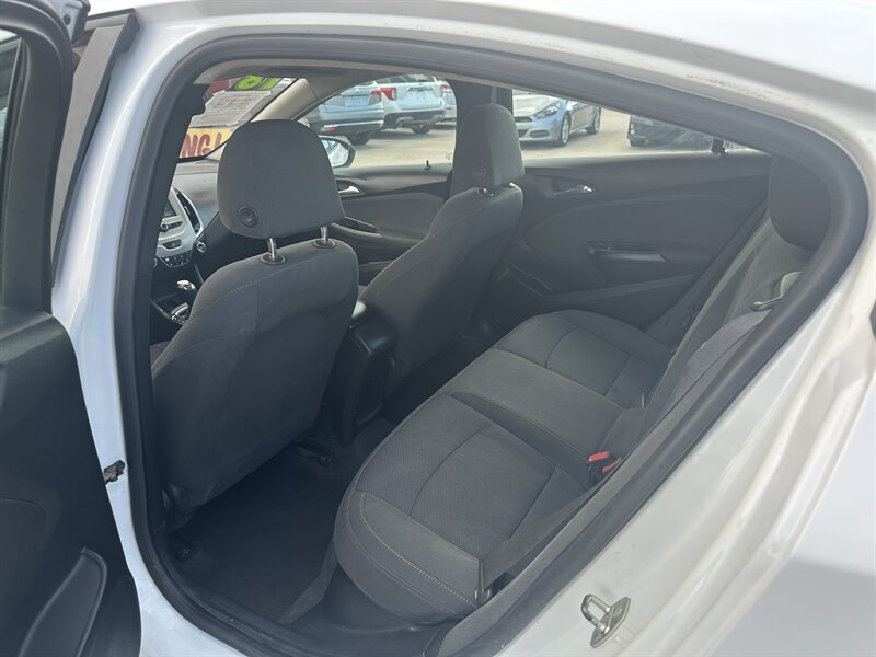 2018 Chevrolet Cruze LS Auto - Photo 10 - Phoenix, AZ 85006