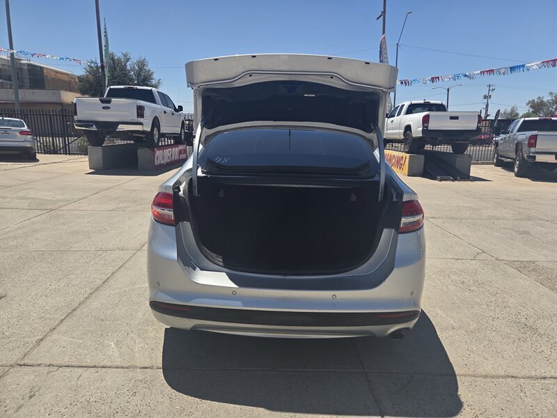 2018 Ford Fusion SE - Photo 9 - Phoenix, AZ 85006