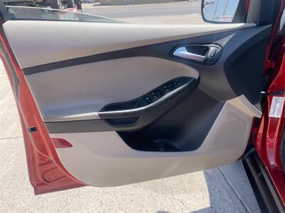 2018 Ford Focus SE   - Photo 3 - Phoenix, AZ 85006