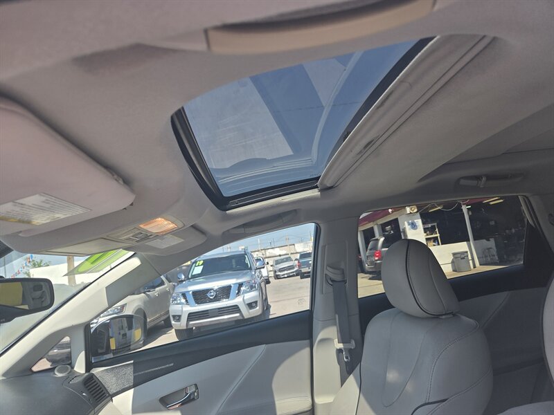 2010 Toyota Venza FWD V6 - Photo 12 - Phoenix, AZ 85006