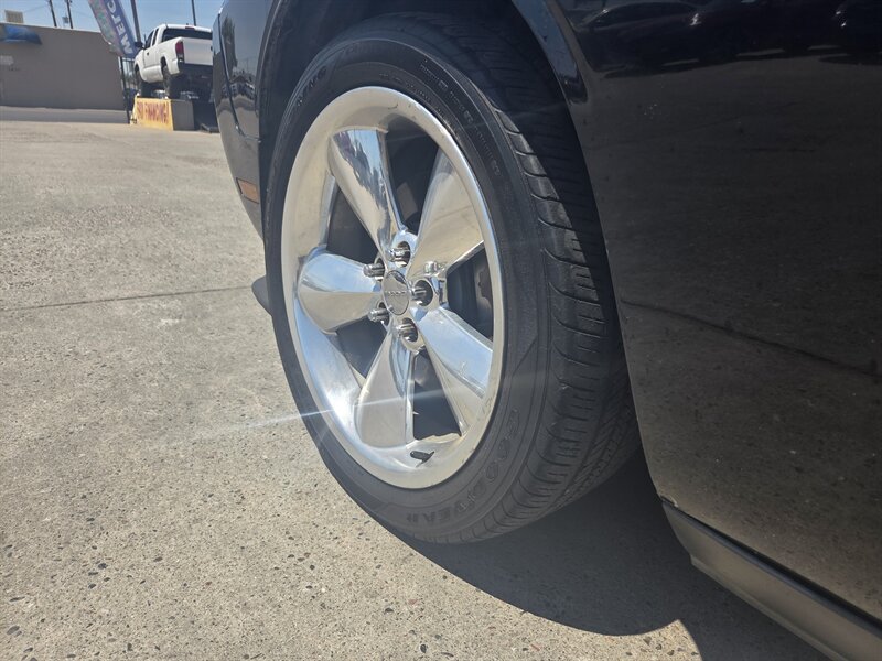 2014 Dodge Challenger R/T - Photo 5 - Phoenix, AZ 85006