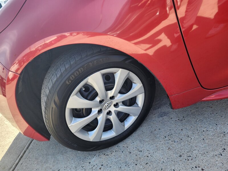 2021 Toyota Corolla LE - Photo 8 - Phoenix, AZ 85006