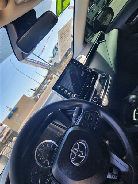 2021 Toyota Corolla LE - Photo 16 - Phoenix, AZ 85006