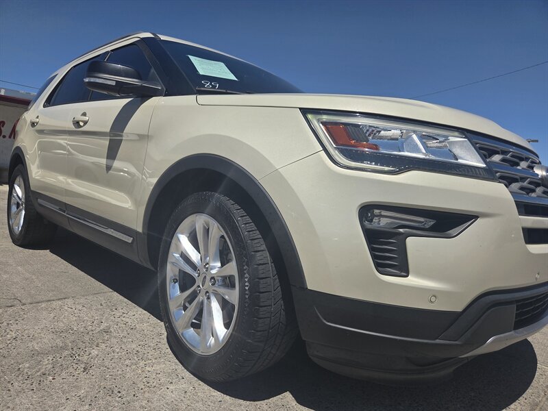 2018 Ford Explorer XLT - Photo 8 - Phoenix, AZ 85006