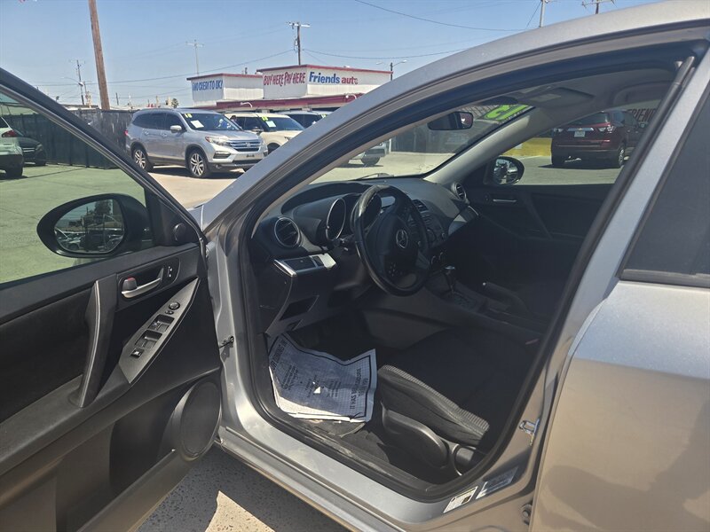 2013 Mazda Mazda3 i Touring - Photo 6 - Phoenix, AZ 85006