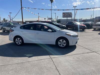 2017 Kia Forte LX   - Photo 11 - Phoenix, AZ 85006