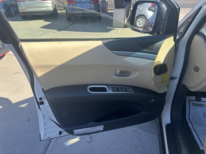 2012 Subaru Tribeca 3.6R Limited - Photo 4 - Phoenix, AZ 85006