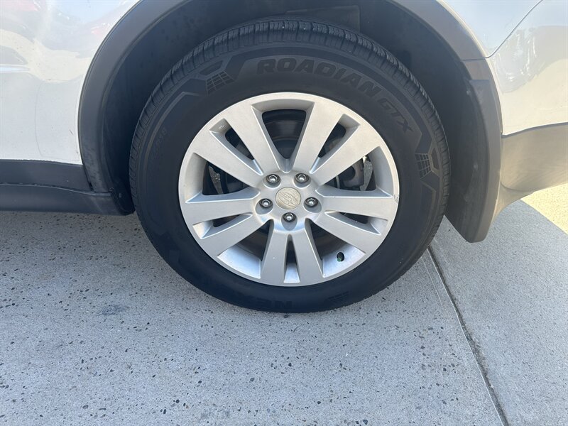 2012 Subaru Tribeca 3.6R Limited - Photo 14 - Phoenix, AZ 85006