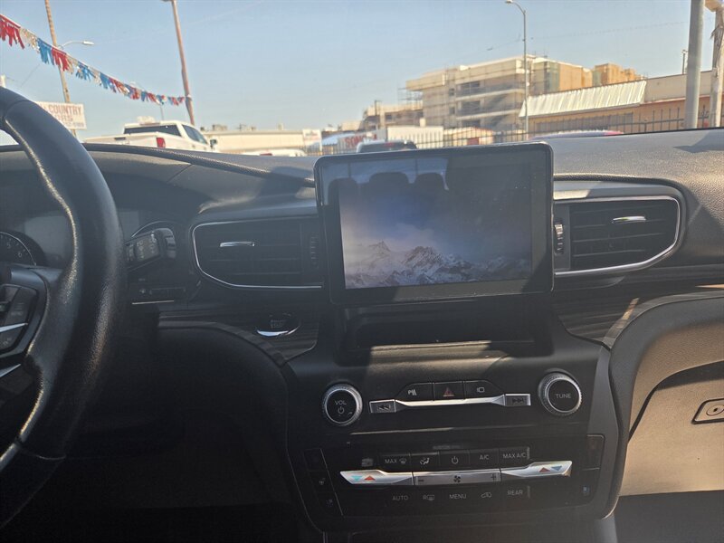 2020 Ford Explorer Limited - Photo 15 - Phoenix, AZ 85006