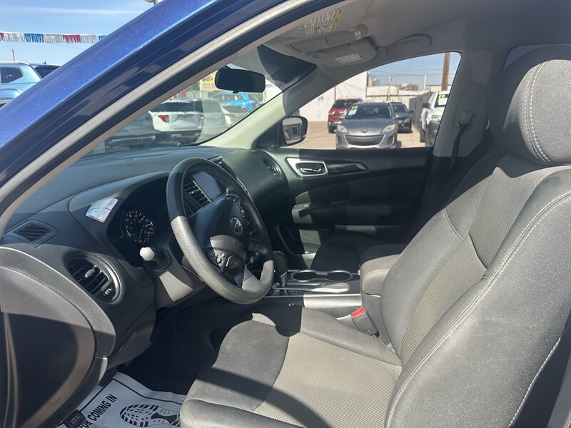 2017 Nissan Pathfinder S - Photo 5 - Phoenix, AZ 85006