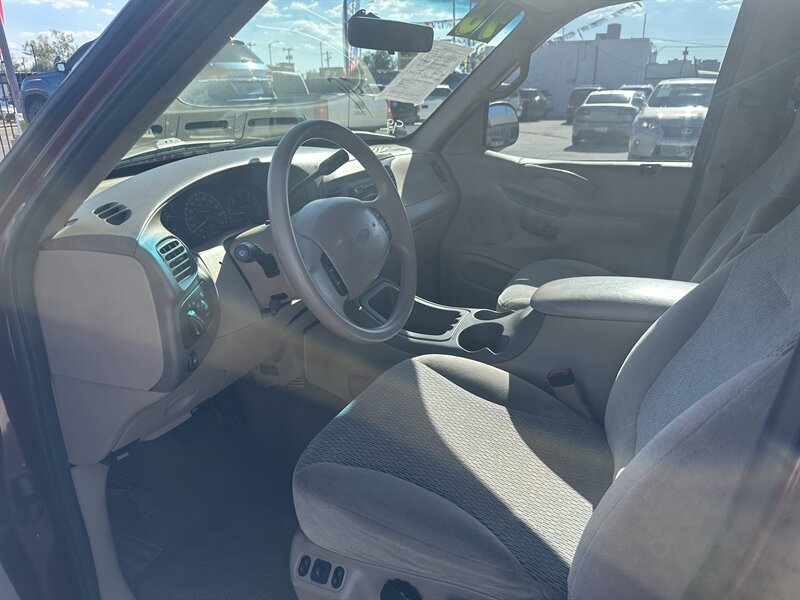 1998 Ford Expedition Eddie Bauer - Photo 6 - Phoenix, AZ 85006