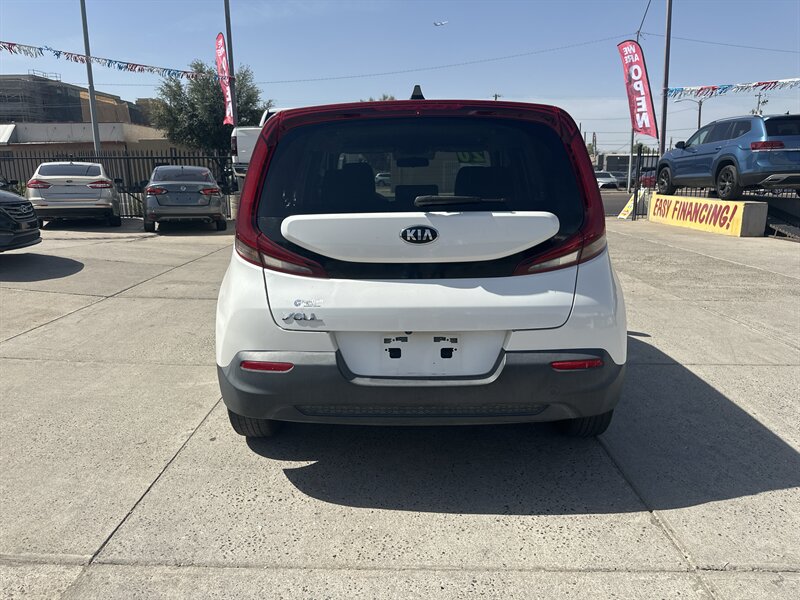 2020 Kia Soul LX - Photo 12 - Phoenix, AZ 85006