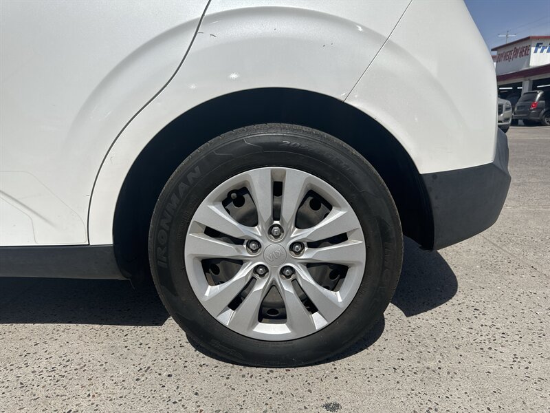 2020 Kia Soul LX - Photo 14 - Phoenix, AZ 85006