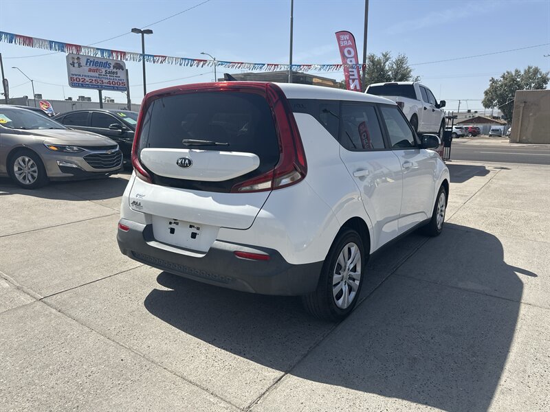 2020 Kia Soul LX - Photo 11 - Phoenix, AZ 85006