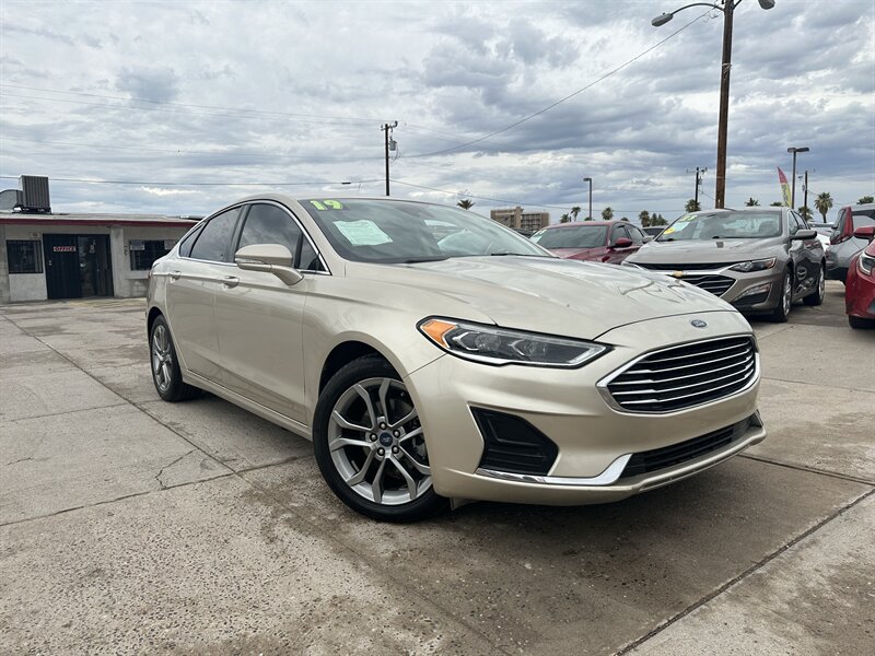 2019 Ford Fusion SEL   - Photo 1 - Phoenix, AZ 85006